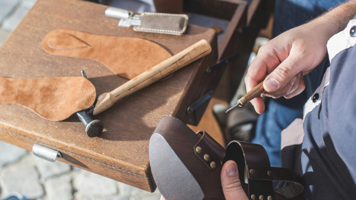 ile kosztuje rozciąganie butów u szewca